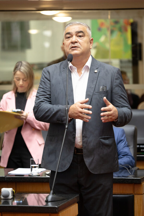 - Deputado Sargento Lima (PL)