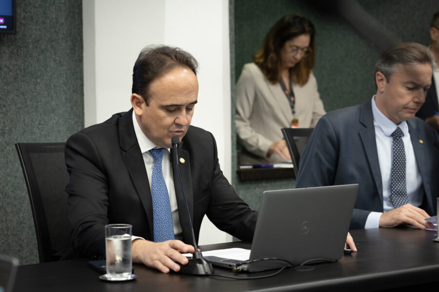 - Deputado Carlos Humberto (PL)