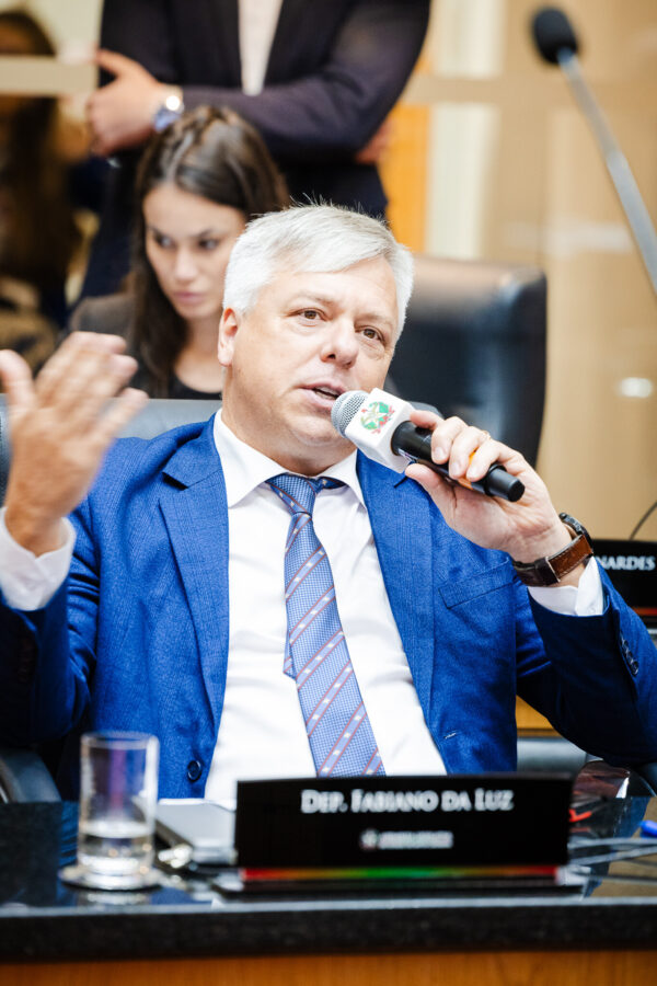 - Deputado Fabiano da Luz (PT)