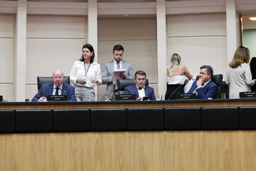 - Deputado Marcos Vieira (PSDB)
 - Deputado Camilo Martins (Podemos) 	
 - Deputado Ivan Naatz (PL)