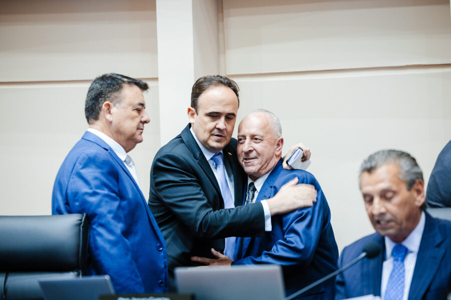 - Deputado Oscar Gutz (PL)