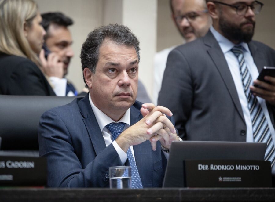 Deputado Rodrigo Minotto.