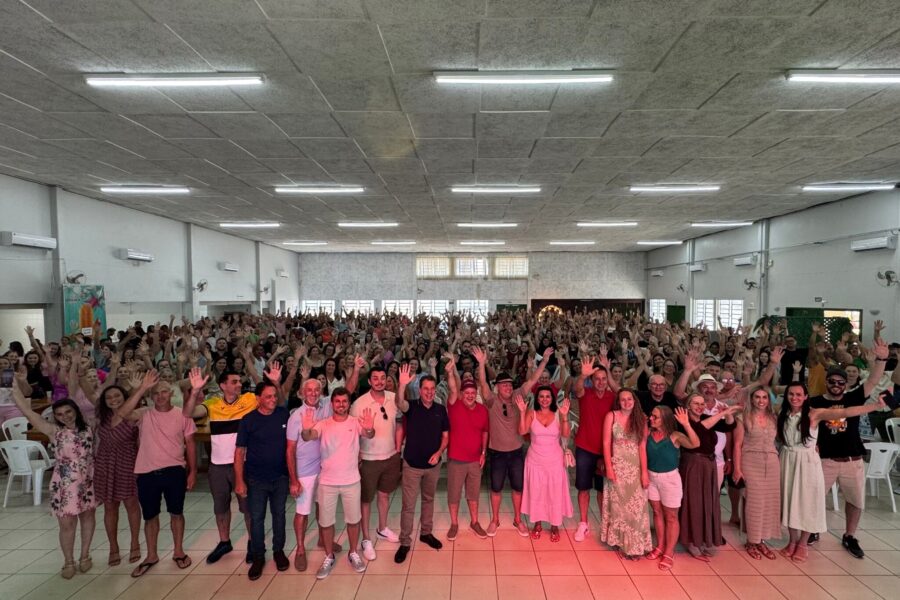 Minotto valoriza dedicação dos servidores municipais de Forquilhinha, em confraternização de final de ano.