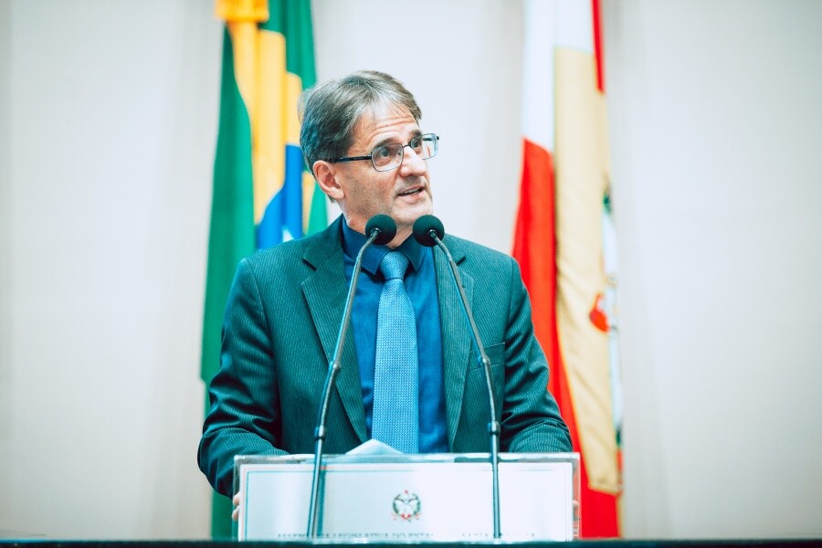 Saretta cobra ampliação das DPCAMIs e funcionamento 24h das Delegacias da Mulher em SC