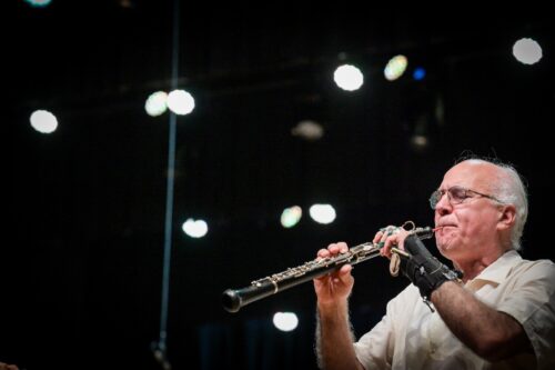 Maestro Alex Klein, que criou o Femusc, recebe Título de Cidadão Catarinense