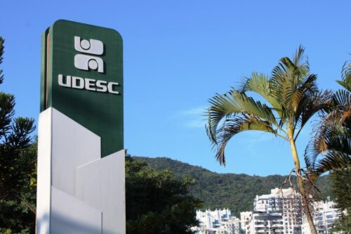 Sancionadas leis das cotas em universidades e de intercâmbio para alunos da rede pública