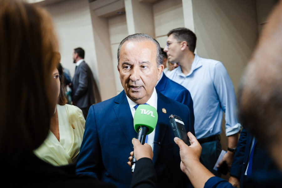 - Jorginho Mello - Governador de Santa Catarina