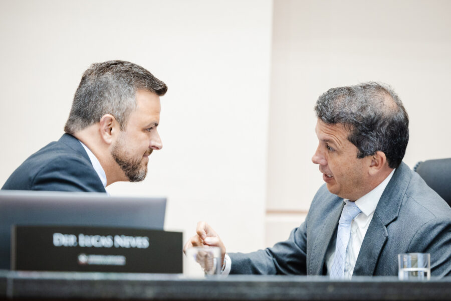 - Deputado Lucas Neves (Podemos) 	
 - Deputado Camilo Martins (Podemos)