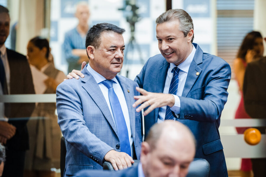 - Deputado Mauricio Peixer (PL)	
 - Deputado Napoleão Bernardes (PSD)