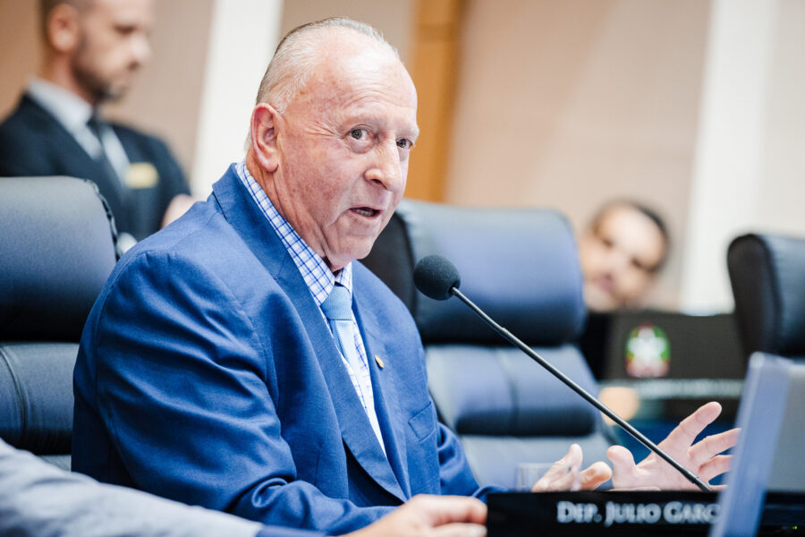 - Deputado Oscar Gutz (PL)