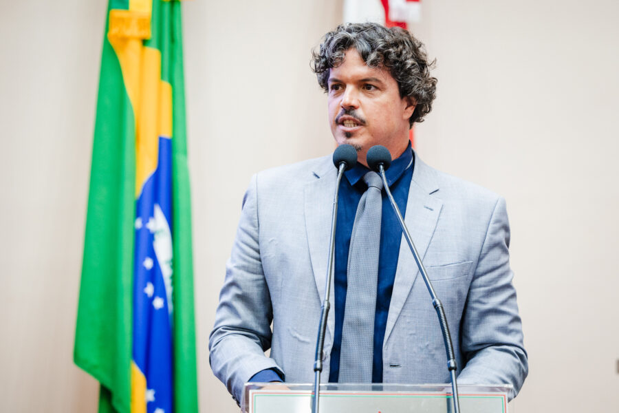 Deputado Marquito.