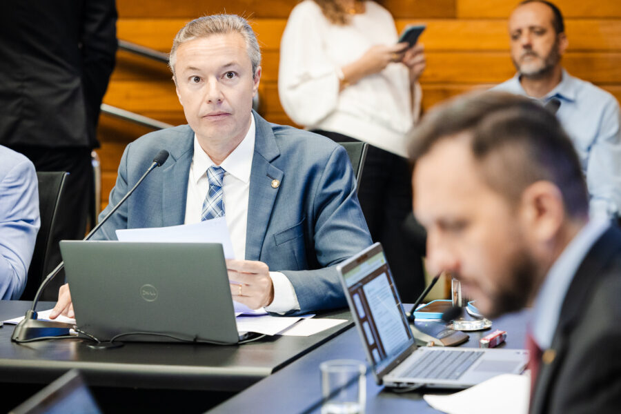 - Deputado Napoleão Bernardes (PSD)