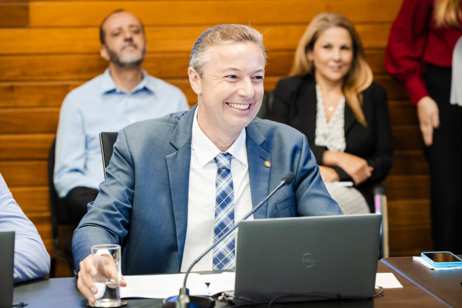 - Deputado Napoleão Bernardes (PSD)