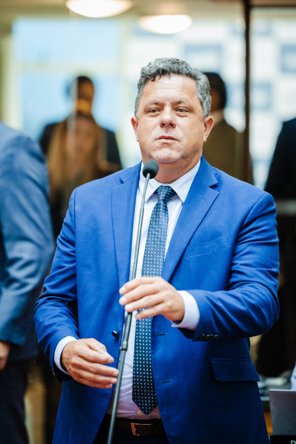 - Deputado Ivan Natz (PL)