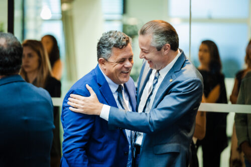 - Deputado Ivan Natz (PL)
 - Deputado Napoleão Bernardes (PSD)
