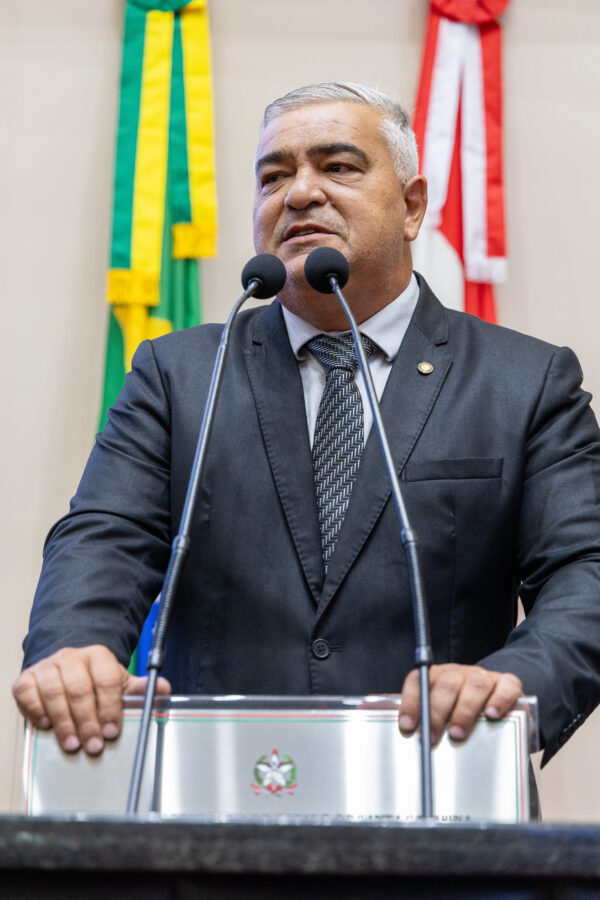 - Deputado Sargento Lima (PL)