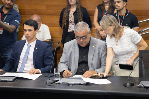 - Deputado Marcos da Rosa (União)
- Deputado Sargento Lima (PL)