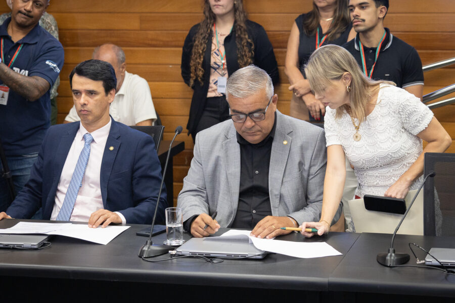 - Deputado Marcos da Rosa (União)
- Deputado Sargento Lima (PL)