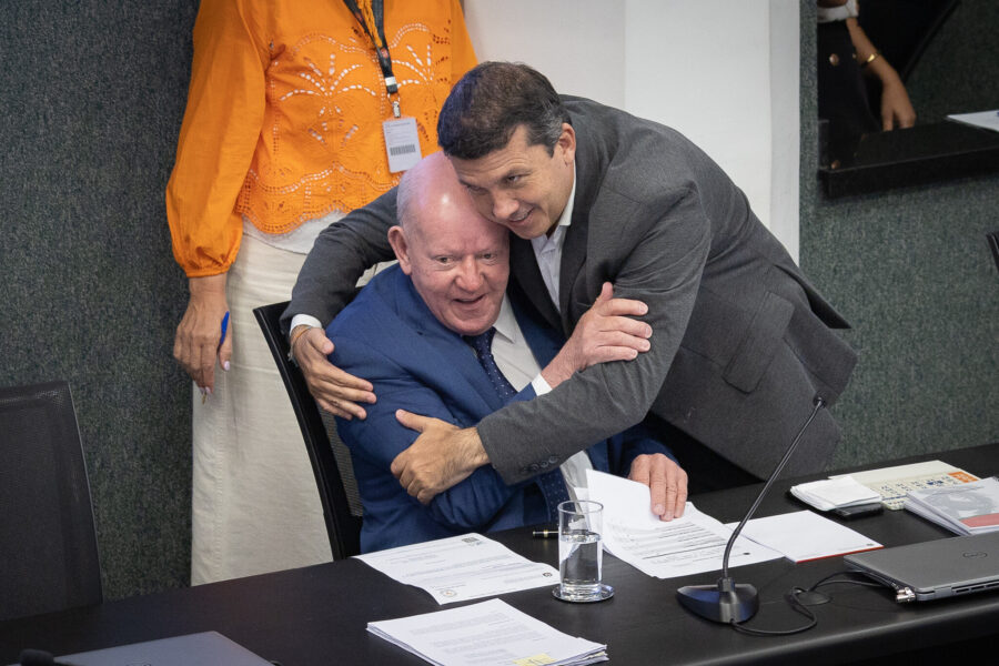- Deputado Marcos Vieira (PSDB)
 - Camilo Martins (PODEMOS)