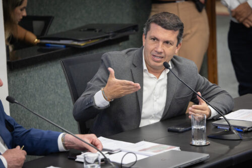 - Camilo Martins (PODEMOS)