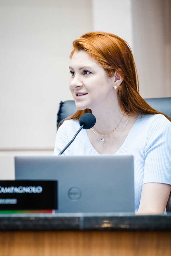 - Deputada Ana Campagnolo (PL)