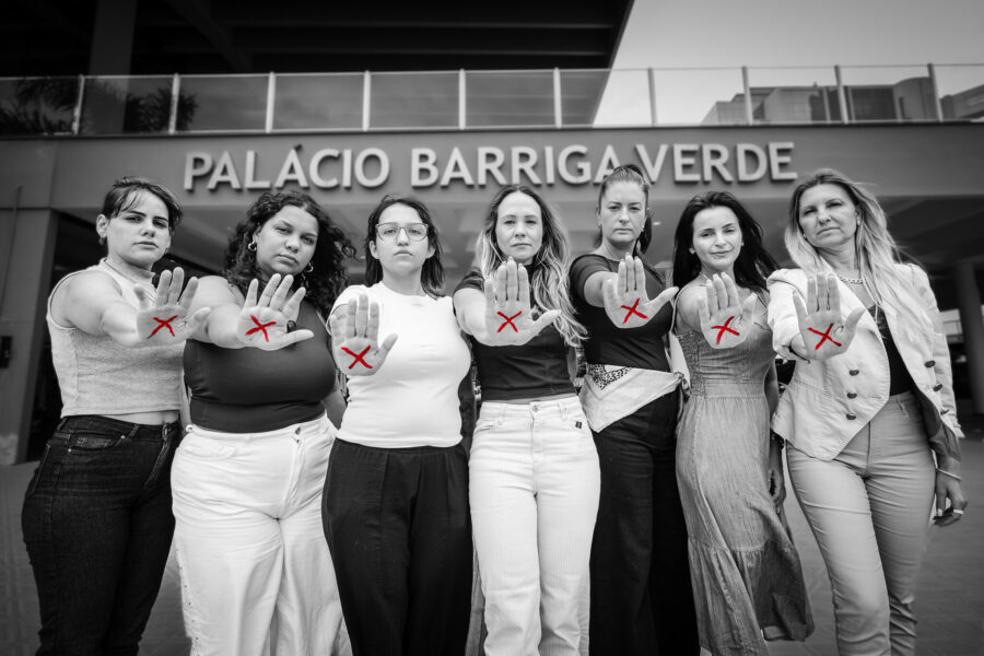 Um “X” na palma da mão é um sinal silencioso de que uma mulher está em situação de violência doméstica ou abuso e precisa de socorro