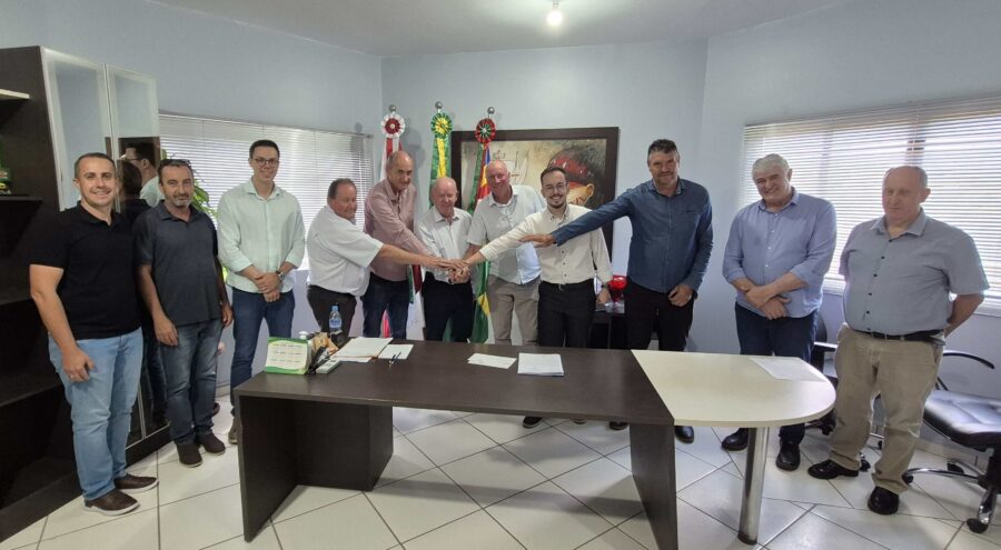 Marcos Vieira viabiliza ampliação do abastecimento de água em Maravilha e Tigrinhos