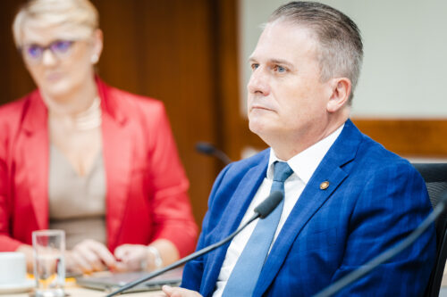 - Deputada Luciane Carminatti (PT) 		
 - Deputado Altair Silva (PP)