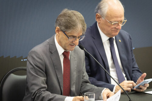 - Deputado Neodi Saretta (PT) 	
 - Deputado Dr. Vicente Caropreso (PSDB)
