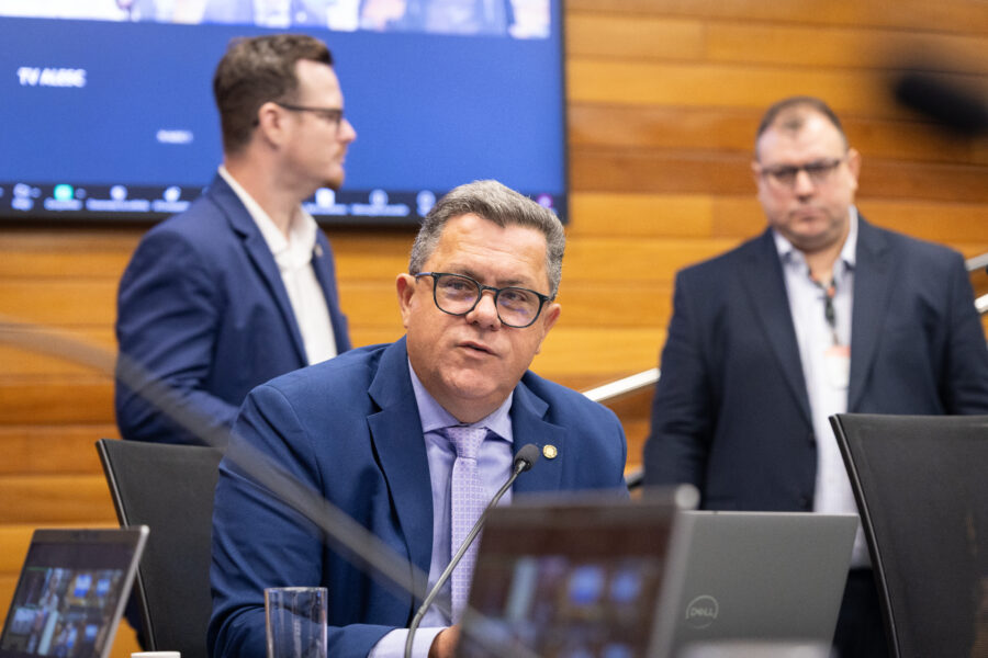 - Deputado Ivan Naatz (PL)