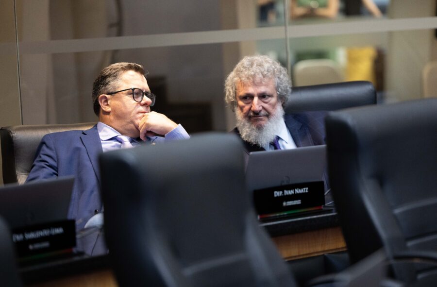 - Deputado Ivan Naatz (PL)
 - Deputado Padre Pedro Baldissera (PT)
