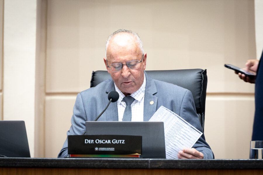 - Deputado Oscar Gutz (PL)