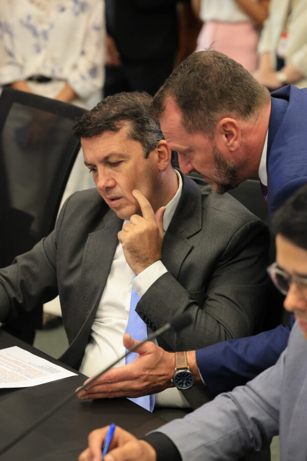 - Deputado Camilo Martins (Podemos)