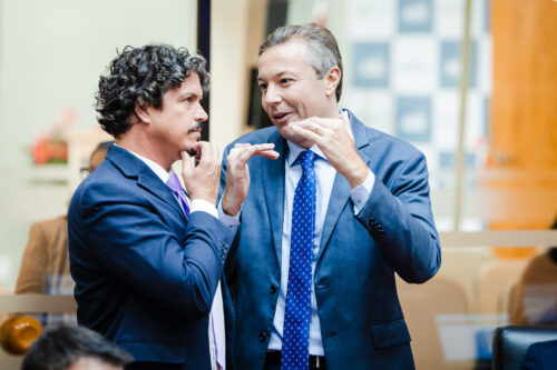 - Deputado Marquito (PSOL)- Deputado Napoleão Bernardes (PSD