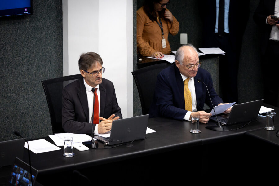 - Deputado Neodi Saretta (PT) 	
 - Deputado Dr. Vicente Caropreso (PSDB)