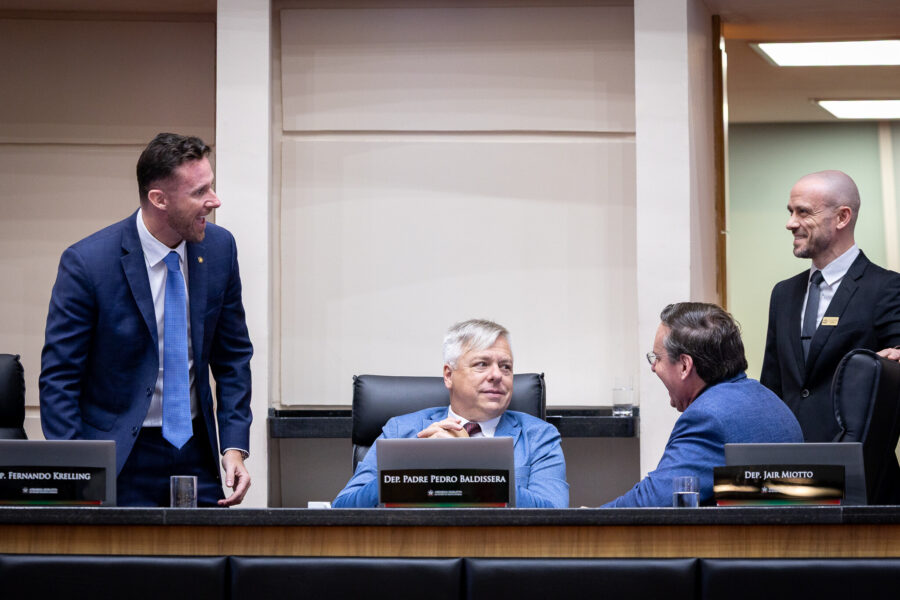 - Deputado Fernando Krelling (MDB)
- Deputado Fabiano da Luz (PT)