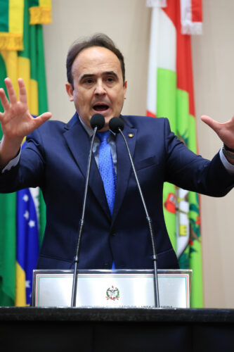 - Deputado Carlos Humberto (PL)