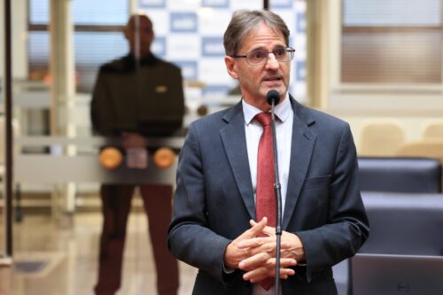 Saretta cobra decreto para colocar em prática lei dos guias de turismo em SC