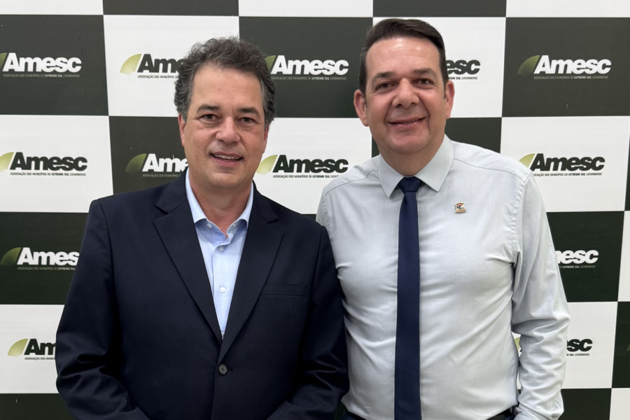 Deputado Minotto prestigia a posse do prefeito de São João do Sul, Alex Bianchin, como presidente da Amesc.