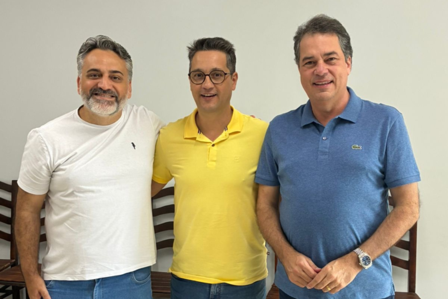 Deputado Minotto reúne lideranças em Blumenau e recebe reivindicações