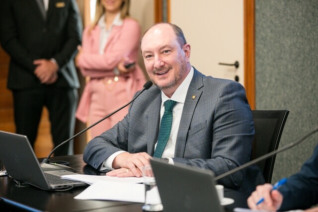 Deputado Mauro De Nadal.