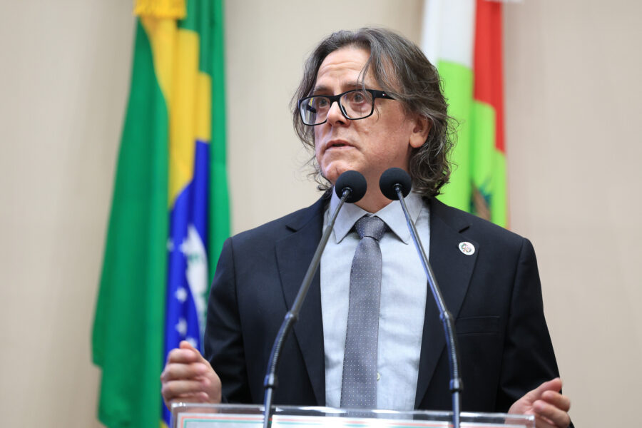 Desembargador Celso de Oliveira.