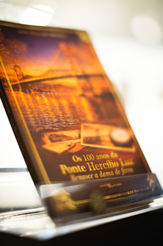 Lançamento do livro: “Os 100 anos da Ponte Hercílio Luz – Renasce a dama de ferro”