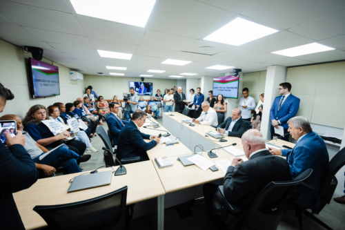 Proteção ao consumidor e defesa animal centraram a reunião da Comissão de Finanças