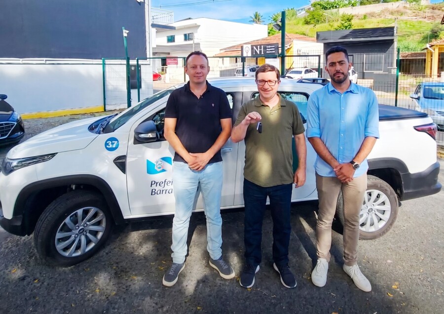Deputado Júnior Cardoso viabiliza veículo para reforçar combate à dengue em Barra Velha.