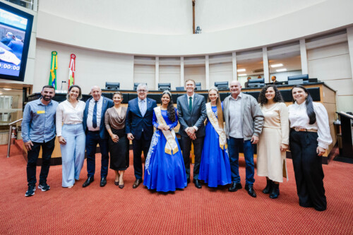 Suspensão de Sessão – Prefeito e Realeza de Meleiro convidam para a VIII Agrimeleiro