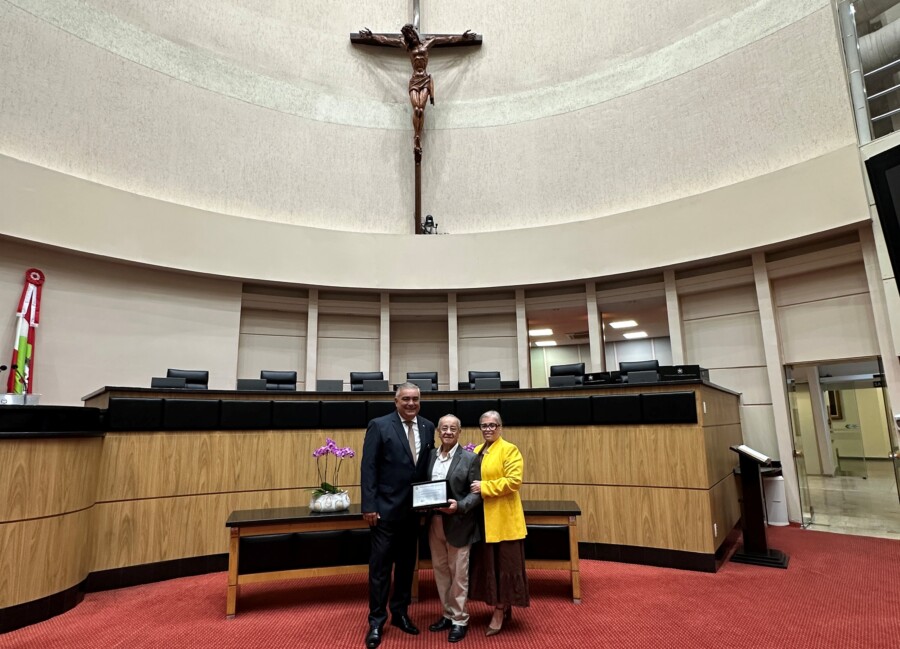 A homenagem a um casal com meio século cantando pelo Brasil e pela América do Sul