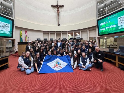 Estudantes de Direito visitam gabinete do deputado Fernando Krelling, na Alesc