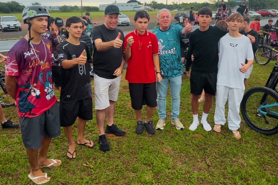 Minotto participa da inauguração da primeira pista do grau do Brasil, em Forquilhinha