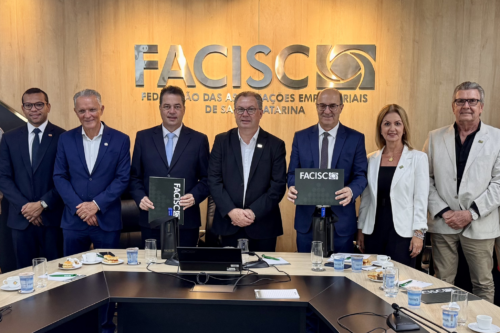 Deputado Minotto leva demandas da Região Sul à Facisc